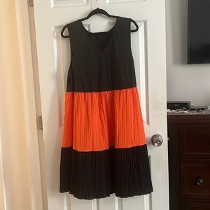 Super cute tank dress 👗